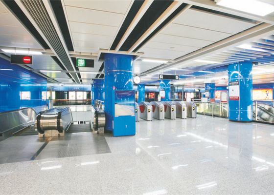 空港膨張性の商業天井は Akzo ノーベルの粉のコーティングと形づく K をタイルを張ります