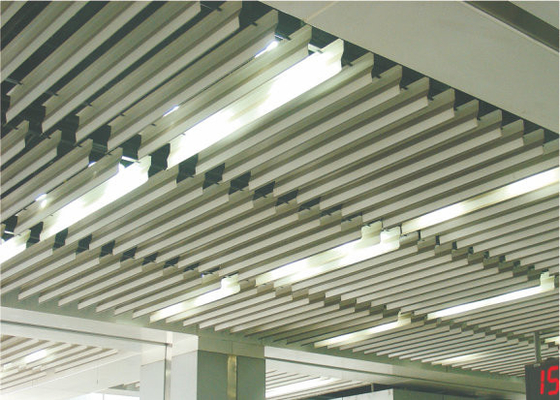 展覧会場の音響の天井は装飾的な中断された偽アルミニウム/アルミニウム パネルをタイルを張る