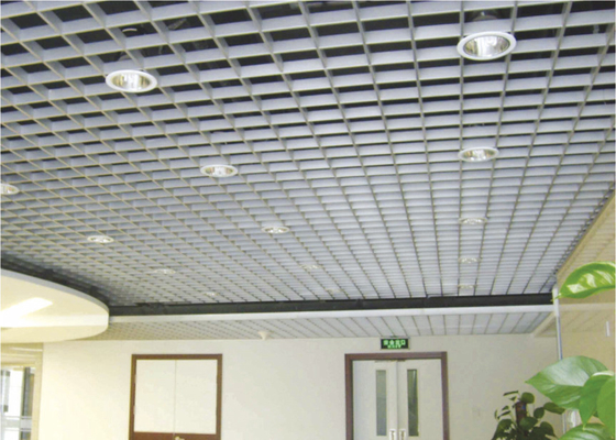 装飾的なコマーシャルの中断された天井は正方形のグリル、金属の格子パネルをタイルを張ります