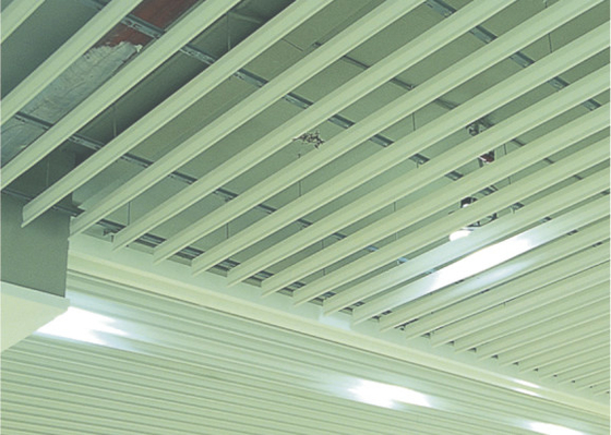 屋内商業低下の天井のタイル/水滴りのストリップの線形金属の天井