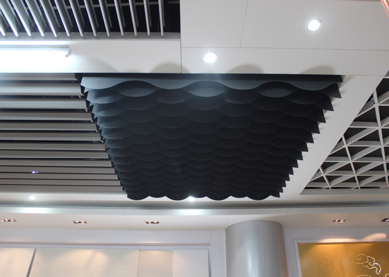 注文のカラー ストリップの商業天井のタイル/Waved 刃の天井を形づけました