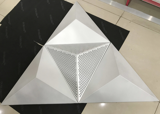 ホールのための天井の内部3D三角形クリップに、隠される銀製の白い中断したアルミニウム偽の天井を金属をかぶせなさい