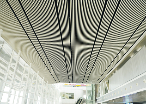 コマーシャルの波形の中断された金属の天井の注文の浴室の線形金属の天井板